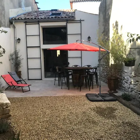 Semesterbostad La Bourgade *