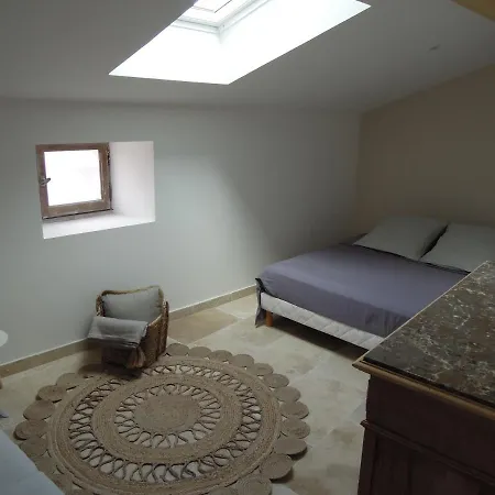 Semesterbostad La Bourgade *